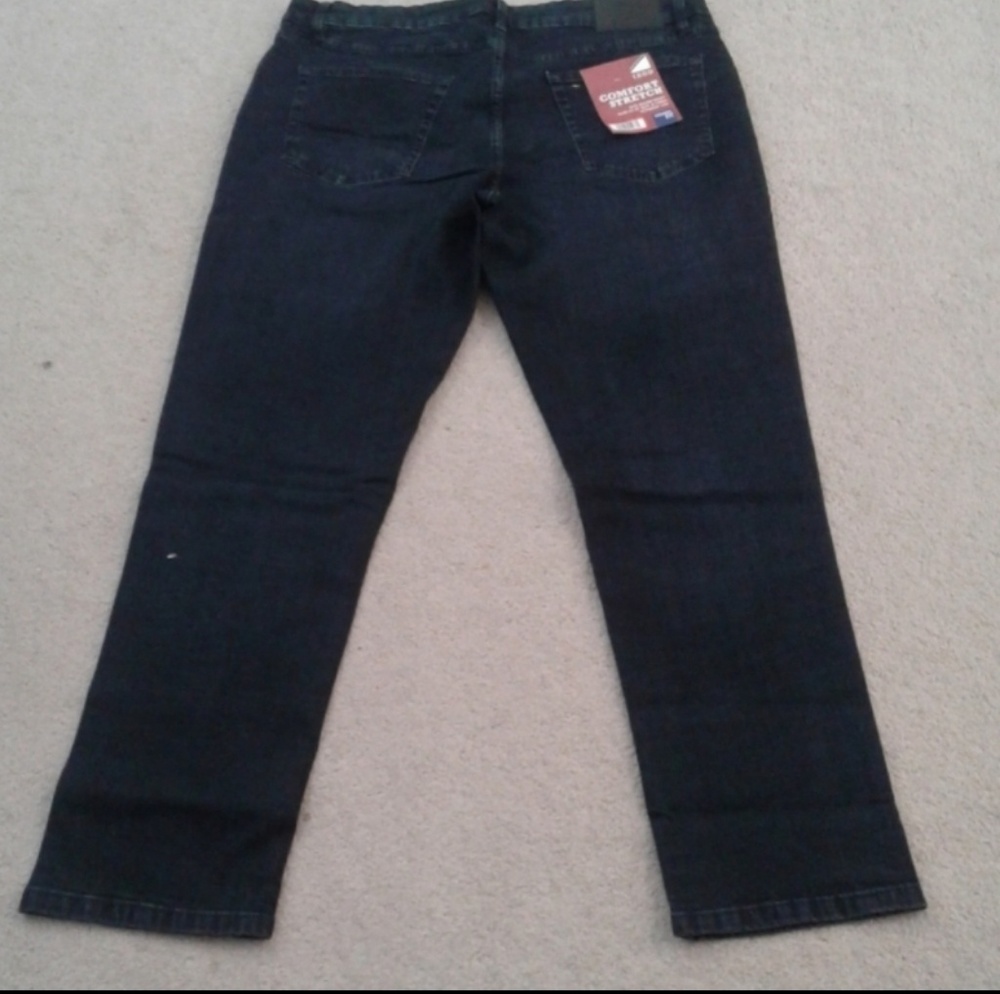 🤗BRAND NEW🤗 IZOD DARK BLUE STRETCH JEANS